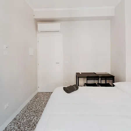 Manzoni Palace 900 Апартаменты